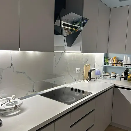 Fia 11 - Floor * Tirana