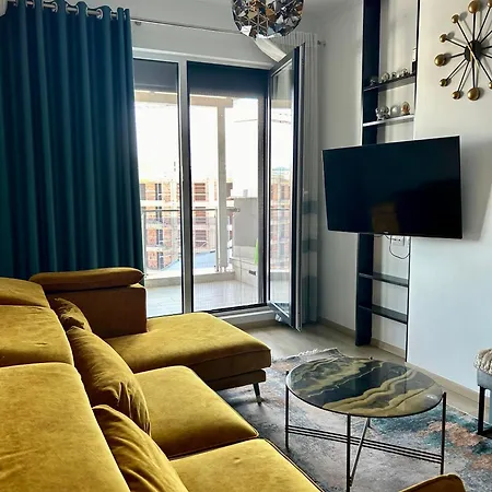 Fia 11 - Floor Tirana