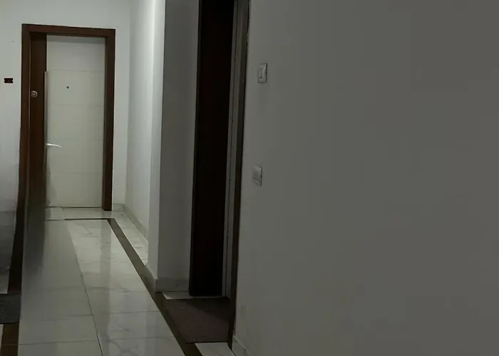 Fia 11 - Floor * Tirana